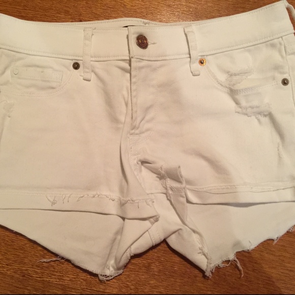 Abercrombie & Fitch Pants - Abercrombie & Fitch White Shorts